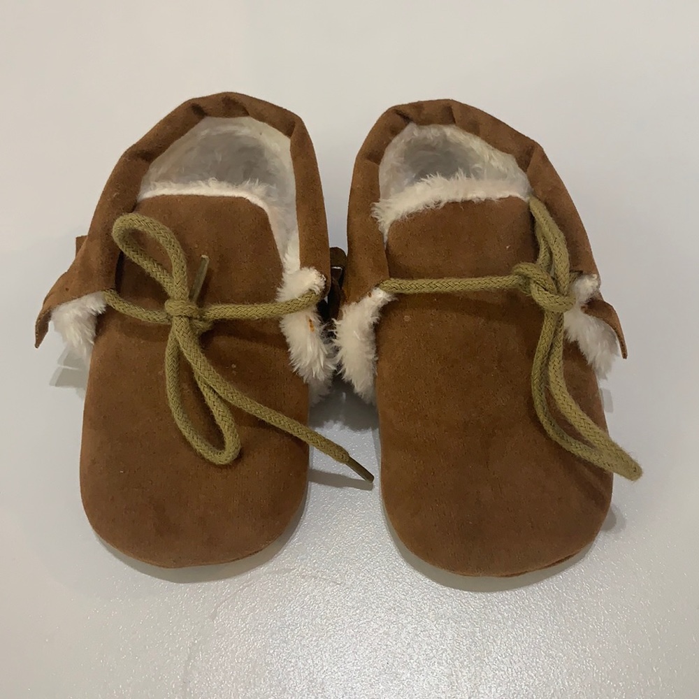 Baby moccasin slippers